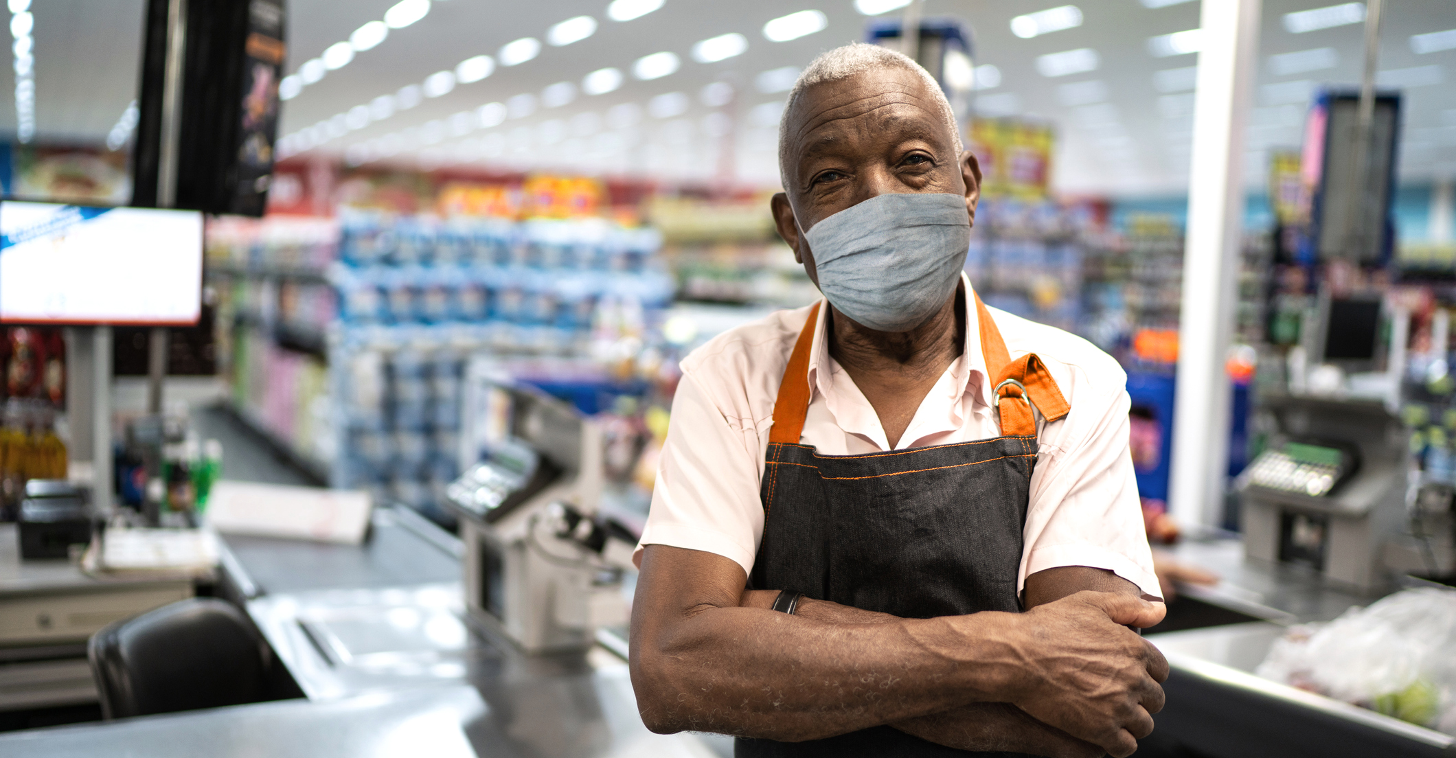 essential worker in mask 